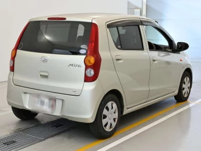 Daihatsu MIRA  с аукциона в Японии