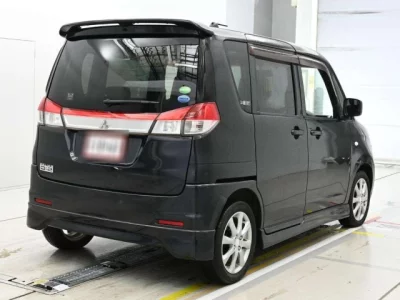 Mitsubishi Delica D:2