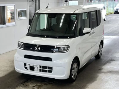 Daihatsu TANTO  с аукциона в Японии