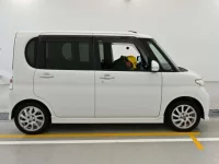 Daihatsu TANTO лот № 9333 оценка 3.5  с аукциона в Японии 2