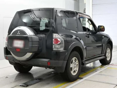 Mitsubishi PAJERO