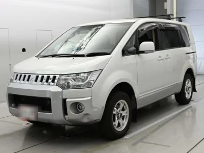 Mitsubishi DELICA D5