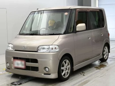 Daihatsu TANTO  с аукциона в Японии