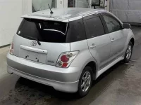 Toyota IST лот № 10019 оценка R  с аукциона в Японии 4