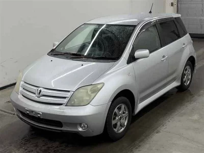 Toyota IST  с аукциона в Японии