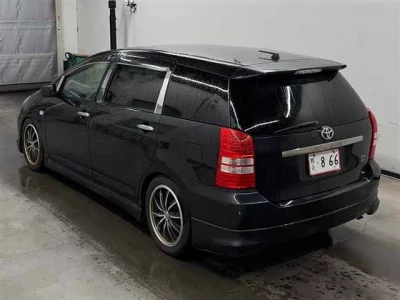 Toyota WISH  с аукциона в Японии