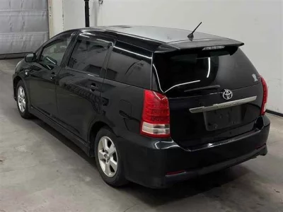Toyota WISH  с аукциона в Японии