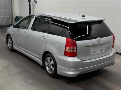 Toyota WISH  с аукциона в Японии