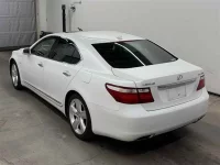 Lexus LS лот № 70082 оценка 4.5  с аукциона в Японии 1