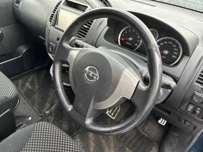 Nissan Lafesta