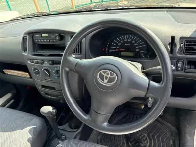 Toyota SUCCEED  с аукциона в Японии