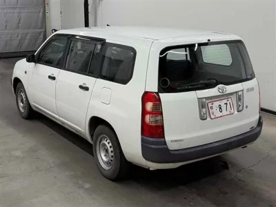 Toyota SUCCEED  с аукциона в Японии