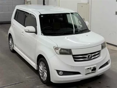 Toyota BB  с аукциона в Японии