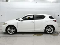 Lexus CT лот № 30472 оценка 4  с аукциона в Японии 3