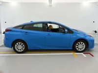 Toyota Prius лот № 30003 оценка R  с аукциона в Японии 2