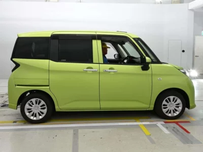 Toyota TANK