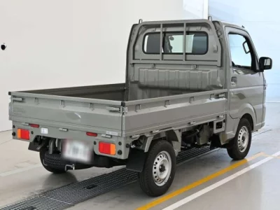 Nissan NT100 Clipper