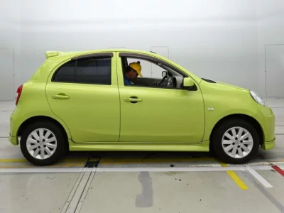 Nissan March