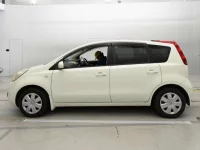 Nissan NOTE лот № 30054 оценка 4  с аукциона в Японии 3