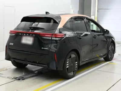 Nissan Aura