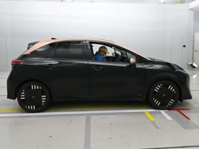 Nissan Aura
