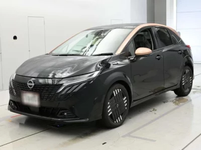 Nissan Aura
