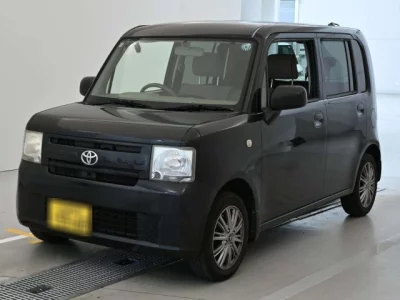 Toyota PIXIS SPACE  с аукциона в Японии