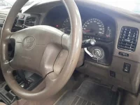 Toyota HILUX SURF лот № 11009 оценка 3.5  с аукциона в Японии 8