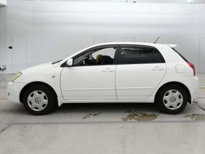 Toyota COROLLA RUNX  с аукциона в Японии