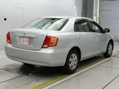 Toyota COROLLA AXIO  с аукциона в Японии