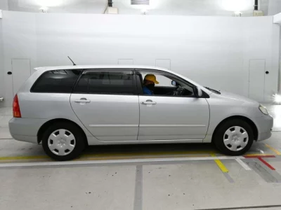 Toyota COROLLA FIELDER  с аукциона в Японии