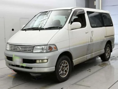 Toyota HIACE REGIUS