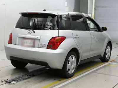 Toyota IST