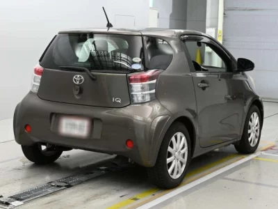 Toyota iQ