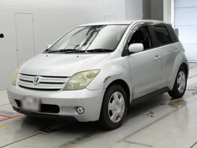 Toyota IST  с аукциона в Японии