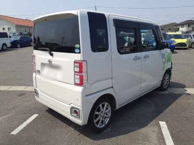 Toyota PIXIS MEGA