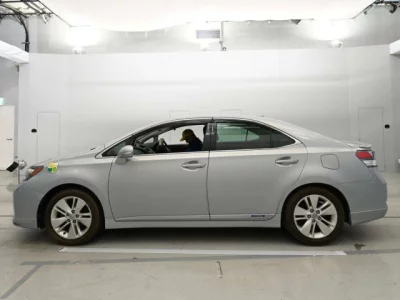 Lexus HS