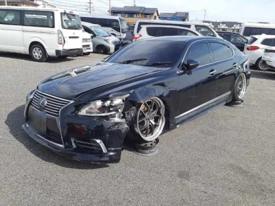 Lexus LS