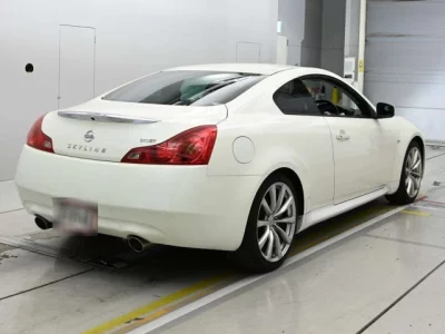 Nissan SKYLINE  с аукциона в Японии