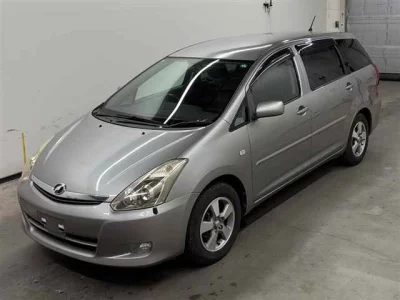 Toyota WISH  с аукциона в Японии