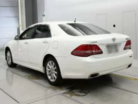 Toyota CROWN лот № 30402 оценка 4  с аукциона в Японии 5
