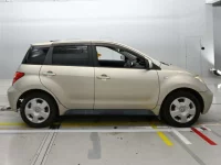 Toyota IST лот № 90248 оценка 3  с аукциона в Японии 2