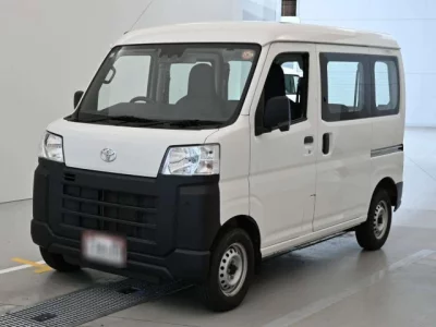 Toyota PIXIS VAN  с аукциона в Японии