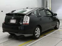 Toyota Prius лот № 30403 оценка R  с аукциона в Японии 1