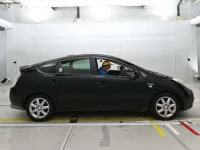 Toyota Prius лот № 30403 оценка R  с аукциона в Японии 2