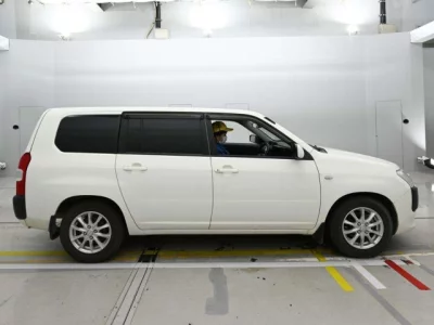 Toyota Succeed