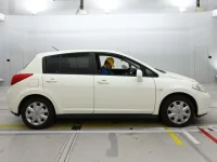 Nissan TIIDA лот № 90287 оценка 4.5  с аукциона в Японии 2