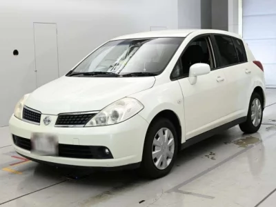 Nissan TIIDA  с аукциона в Японии