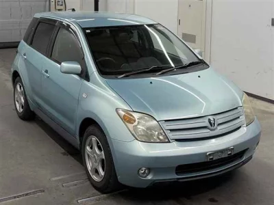 Toyota IST