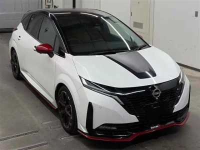 Nissan Aura